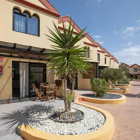 Casa Curro كوستا كالما